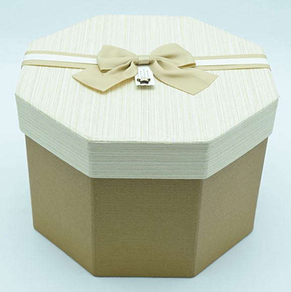 KUTIJA ZA POKLONE 19.5x19.5/12 cm BOXset 23/3-1